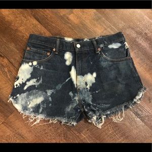 Vintage Levi’s denim shorts high rise